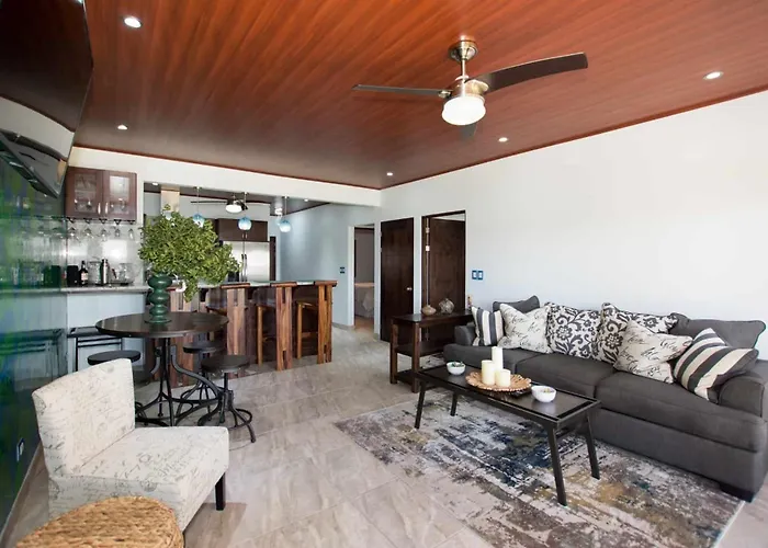 Punta Plata 521 - Flamingo Center, 2 Bedroom With Beautiful Bay Views Ferienhaus
