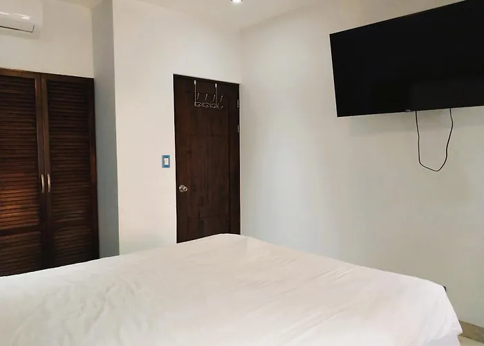 Punta Plata 521 - Flamingo Center, 2 Bedroom With Beautiful Bay Views *