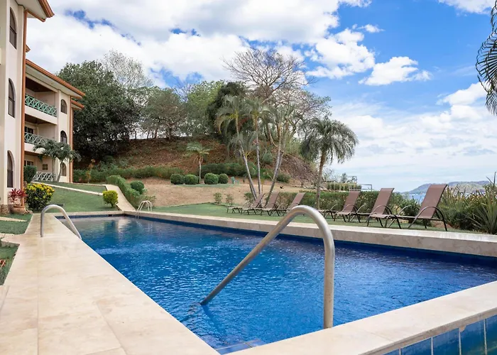 Punta Plata 521 - Flamingo Center, 2 Bedroom With Beautiful Bay Views *